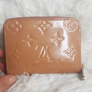 Auth EGA Louis Vuitton Vernis Zippy Zip Around Tan Leather Coin Wallet